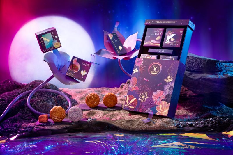      Hộp quà bánh Trung thu kèm Rượu vang