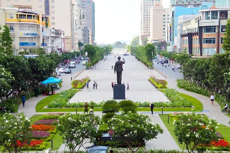 phố đi bộ nguyễn huệ