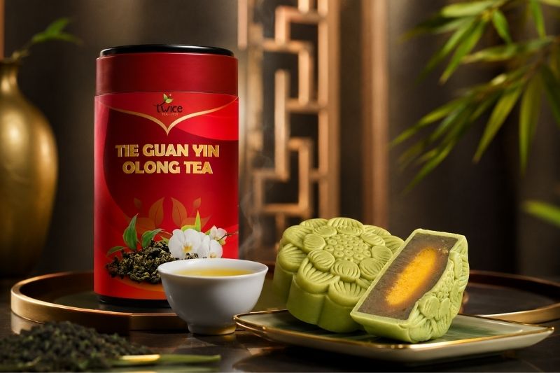 Kết hợp bánh trà xanh đậu xanh và trà Thiết Quan Âm