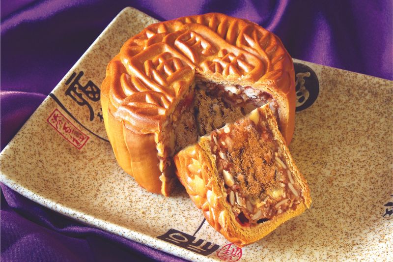 Bánh trung thu thập cẩm chà bông vi cá sốt bào ngư