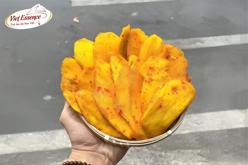 Giải mã lý do trái cây sấy muối ớt lại hot đến vậy - Tai Thong