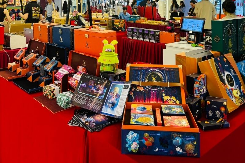 Mua sắm bánh trung thu cao cấp Tai Thong 
