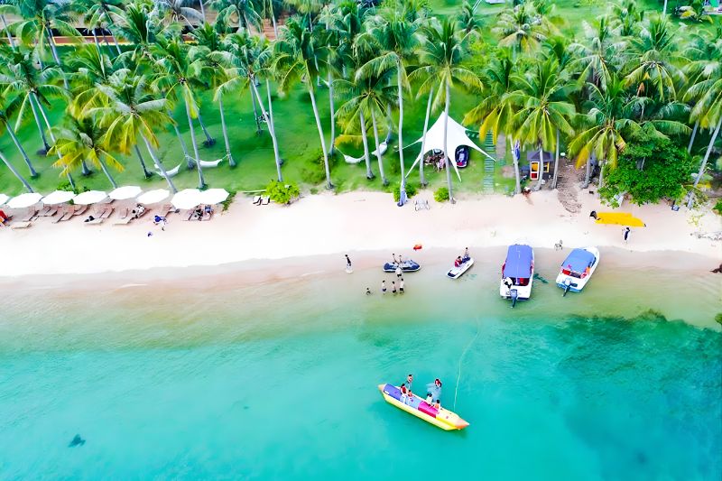 Hòn Thơm Phú Quốc với biển xanh cát vàng