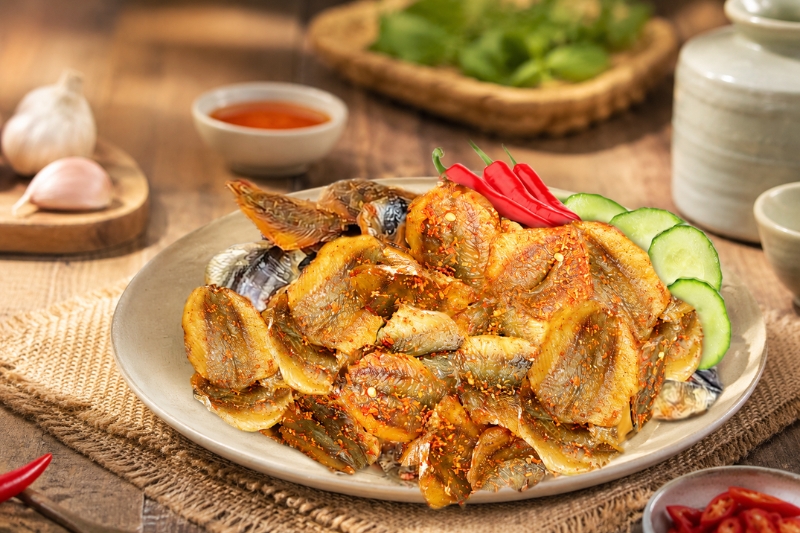 Khô Cá Chỉ Vàng Keo Lỳ Viet Essence