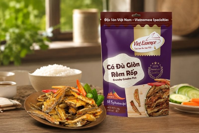 Cơm văn phòng nhanh gọn cùng khô cá ăn liền