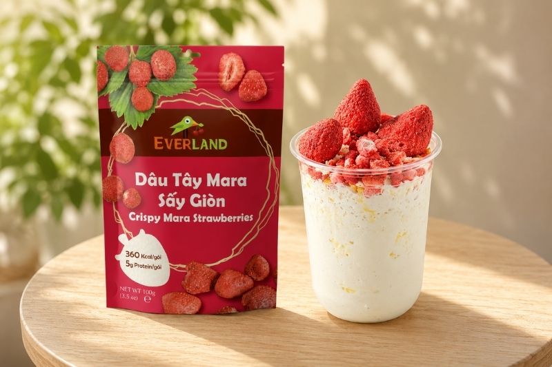 Topping váng sữa tuyết dâu sấy Everland