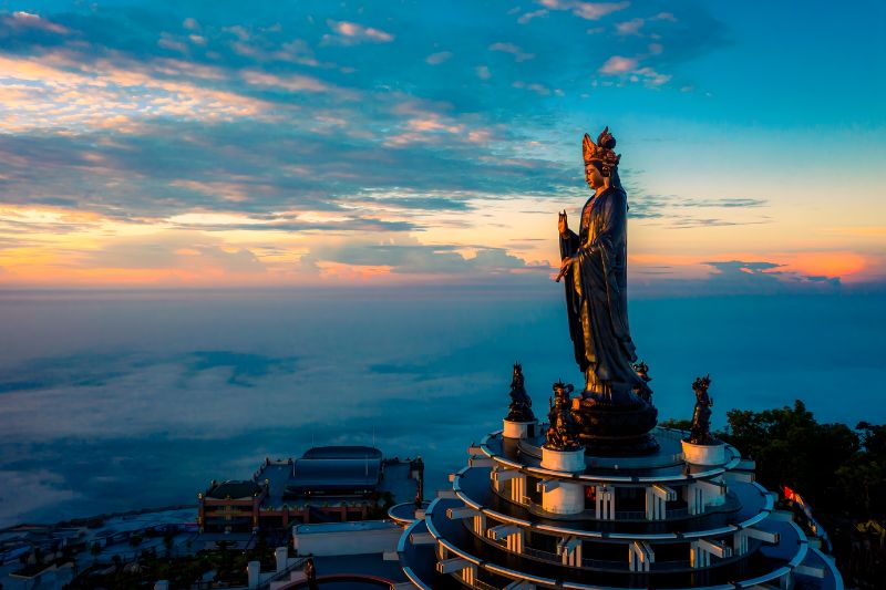 Núi Bà Đen với vẻ đẹp huyền ảo