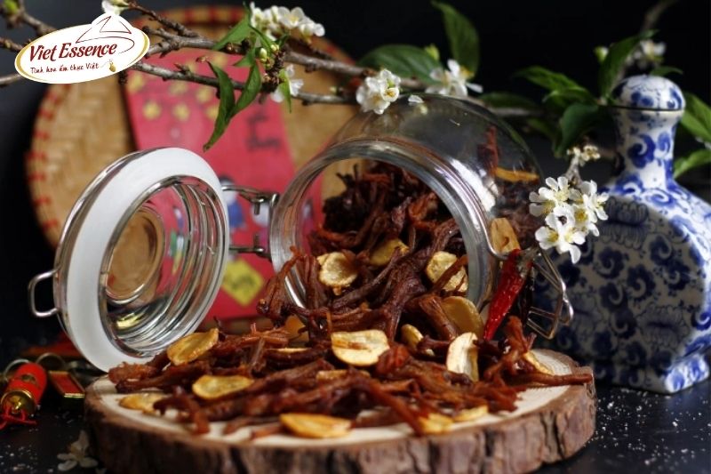 thịt heo rim tỏi vàng - viet essence - tai thong