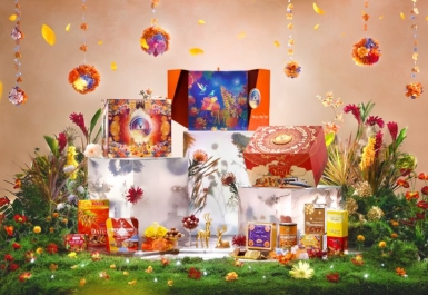 Tai Thong trình làng Bộ Sưu tập Tết 2025 với chủ đề “Lush Blooming - Nghênh Xuân Vạn Gia”