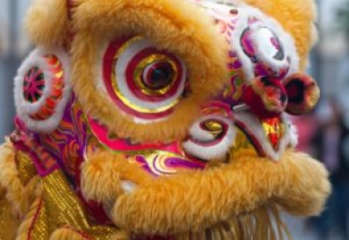 Phong tục múa lân trong ngày Tết Trung thu được bắt nguồn từ đâu?