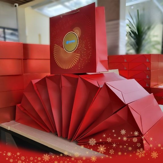 Lý do nên chọn đặt quà Tết doanh nghiệp theo yêu cầu tại địa chỉ uy tín