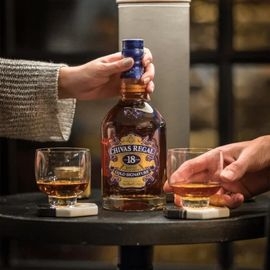 Rượu Chivas gồm mấy loại? Có thời hạn sử dụng không?