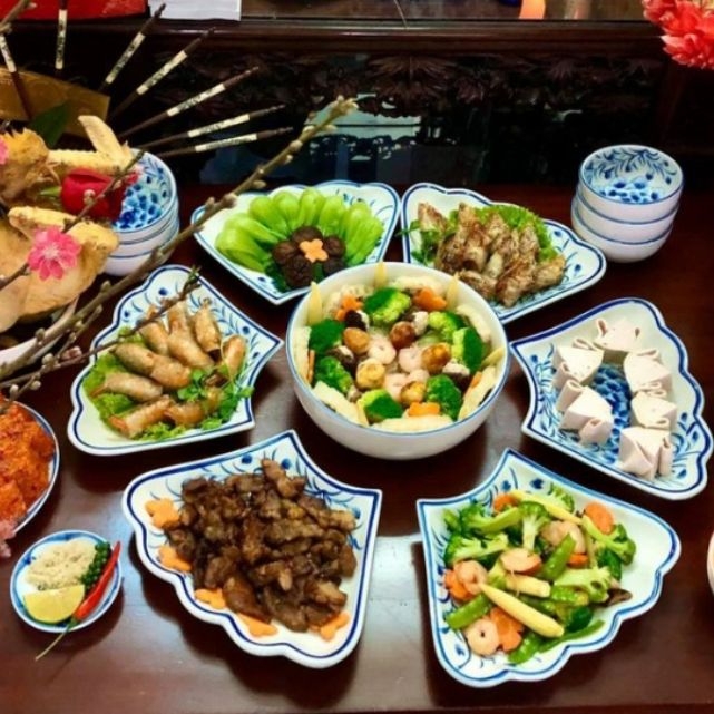 Mẫu văn khấn đón ông bà tổ tiên về nhà vào ngày 30 Tết